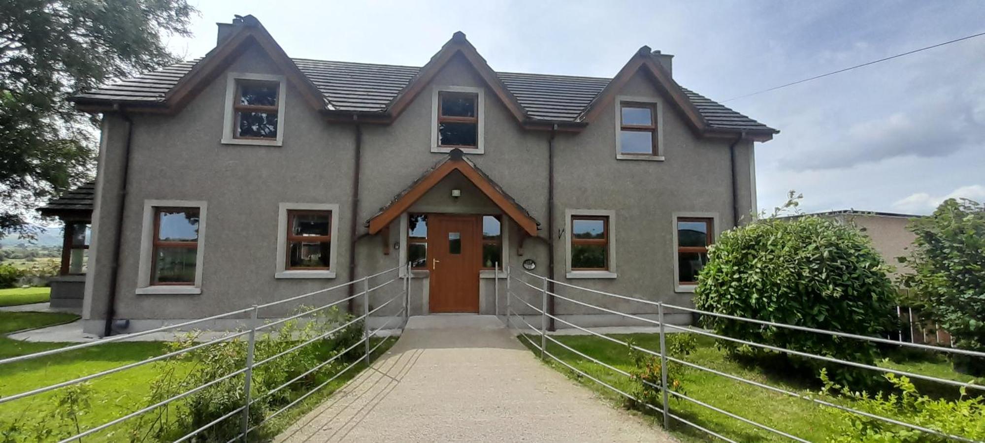 Villa Oaktree Manor Castlewellan Esterno foto
