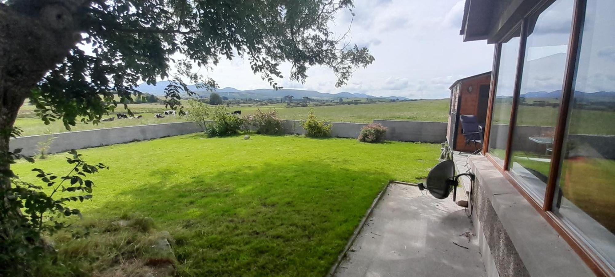 Villa Oaktree Manor Castlewellan Esterno foto